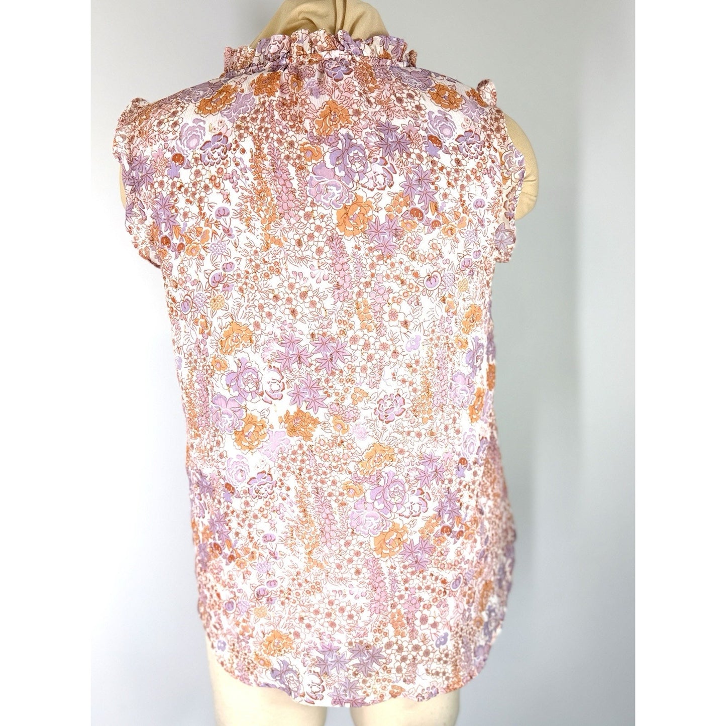 Maison d'Amelie NWT pink & gold Floral Print Blouse with Ruffled Shoulders, M