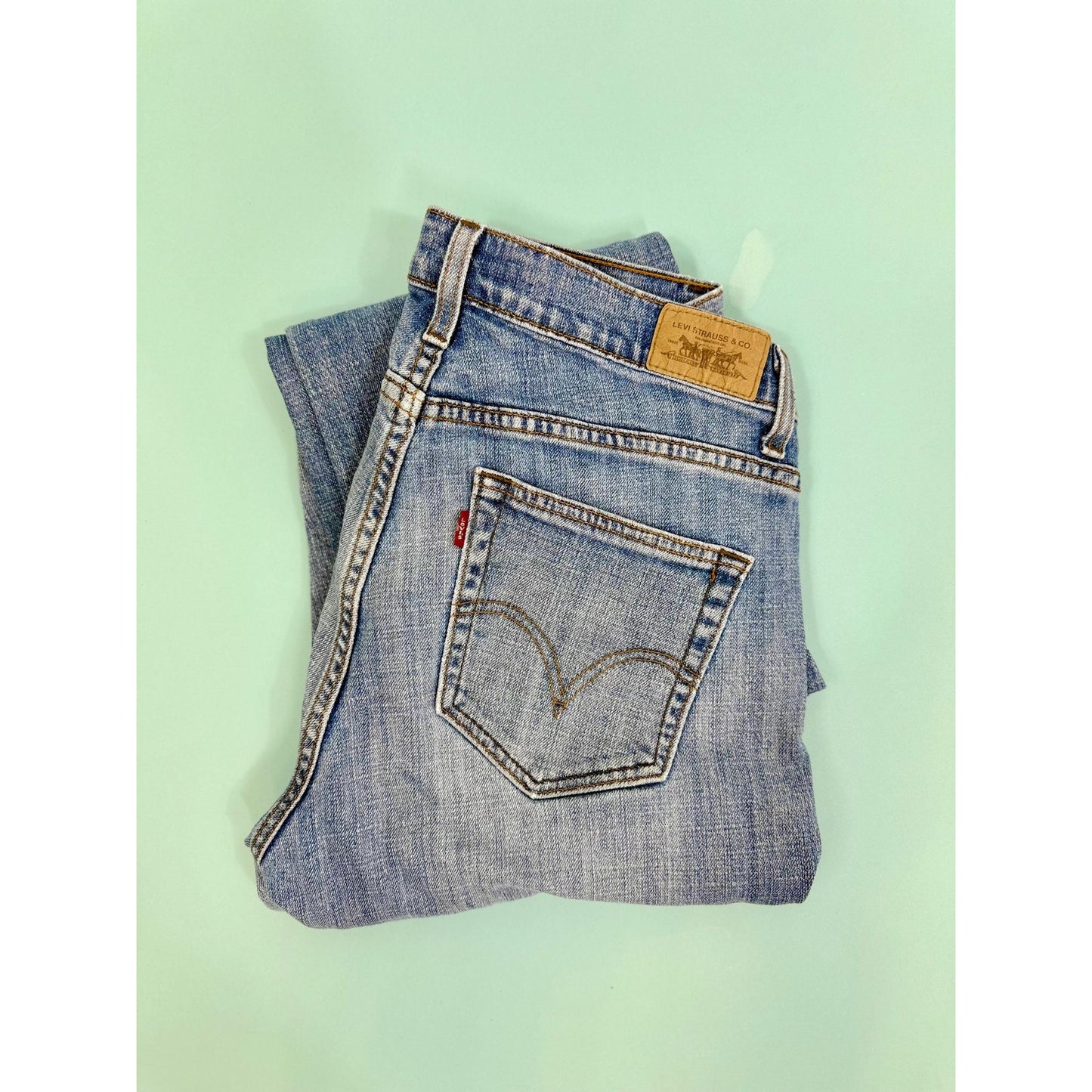 Authentic LEVI's Vintage Bootcut 529 Women's jeans