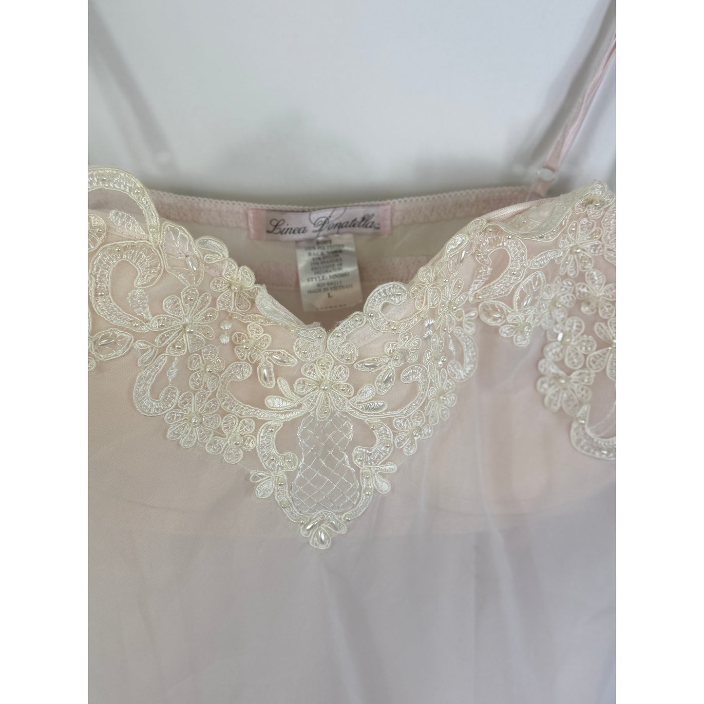 Vintage Linea Donatella  light off white negligee with vintage lace size LARGE WITH BUILT IN BRA