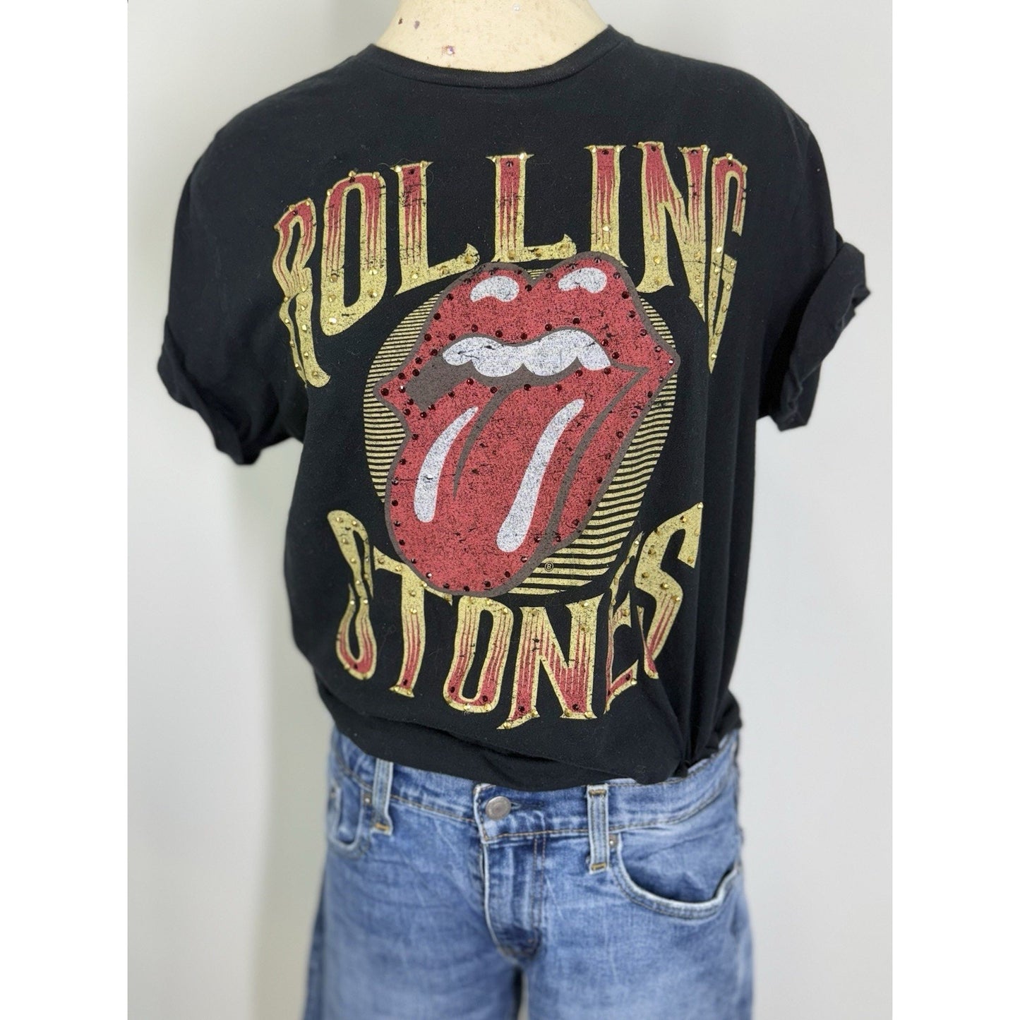 Authentic rolling stones black tee w rhinestones