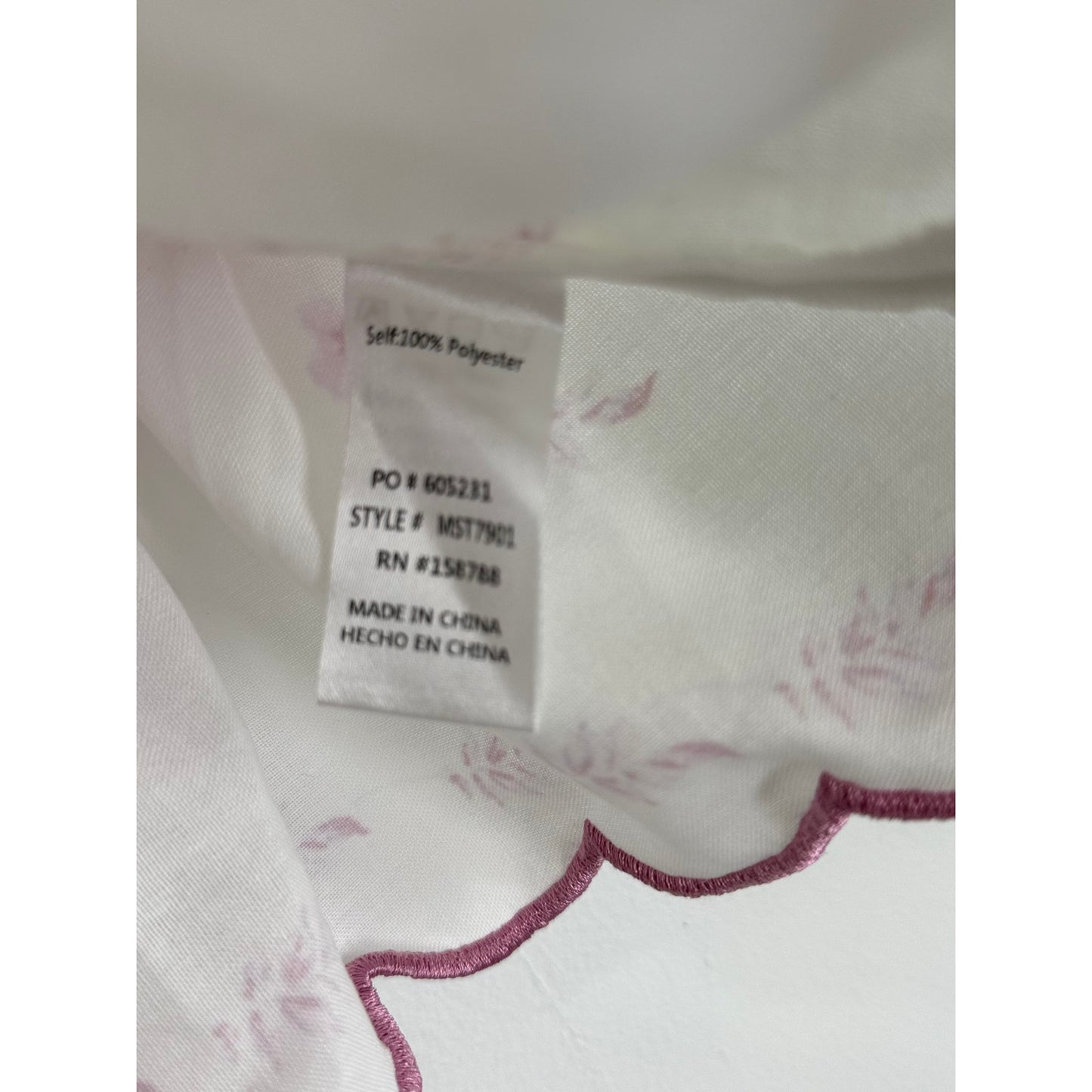 Vintage Linea Donatella  light off white negligee with vintage lace size LARGE WITH BUILT IN BRA