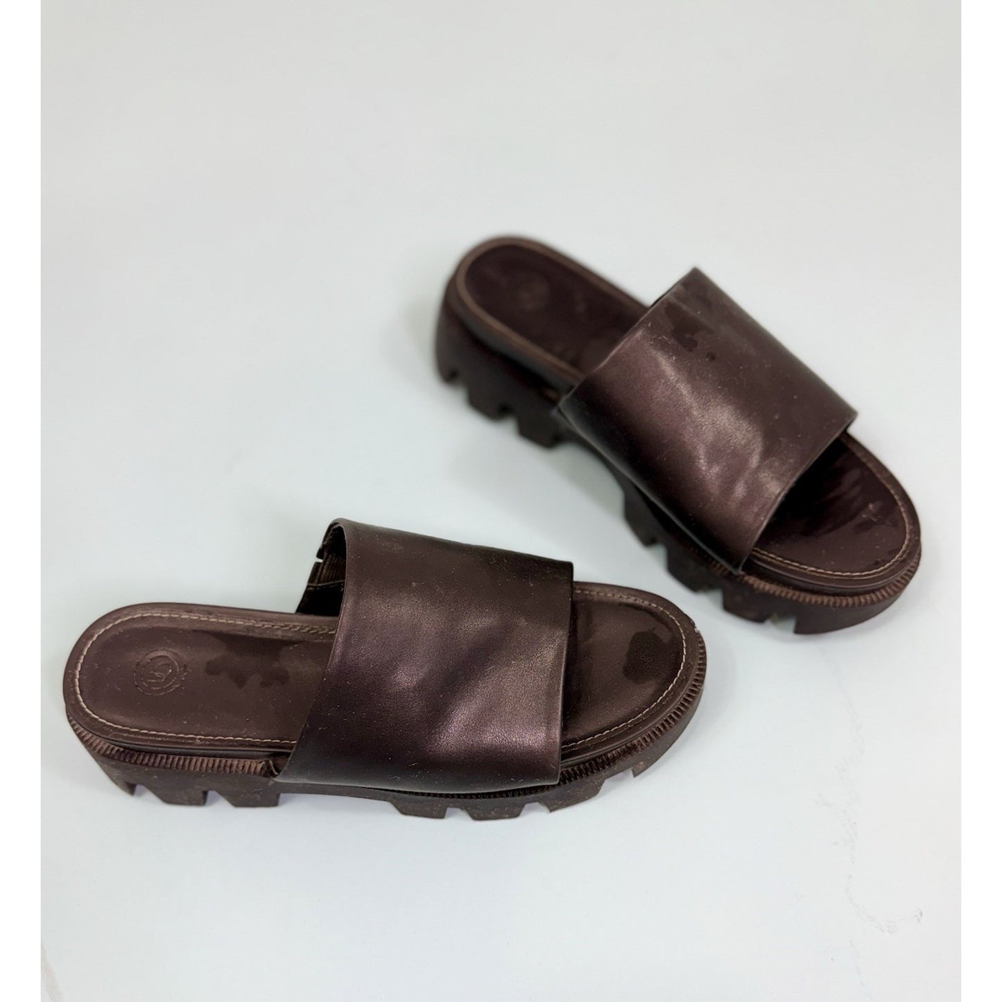 Urban Outfitters Roxy Chunky Sandals Black size 7 New In Box NWT