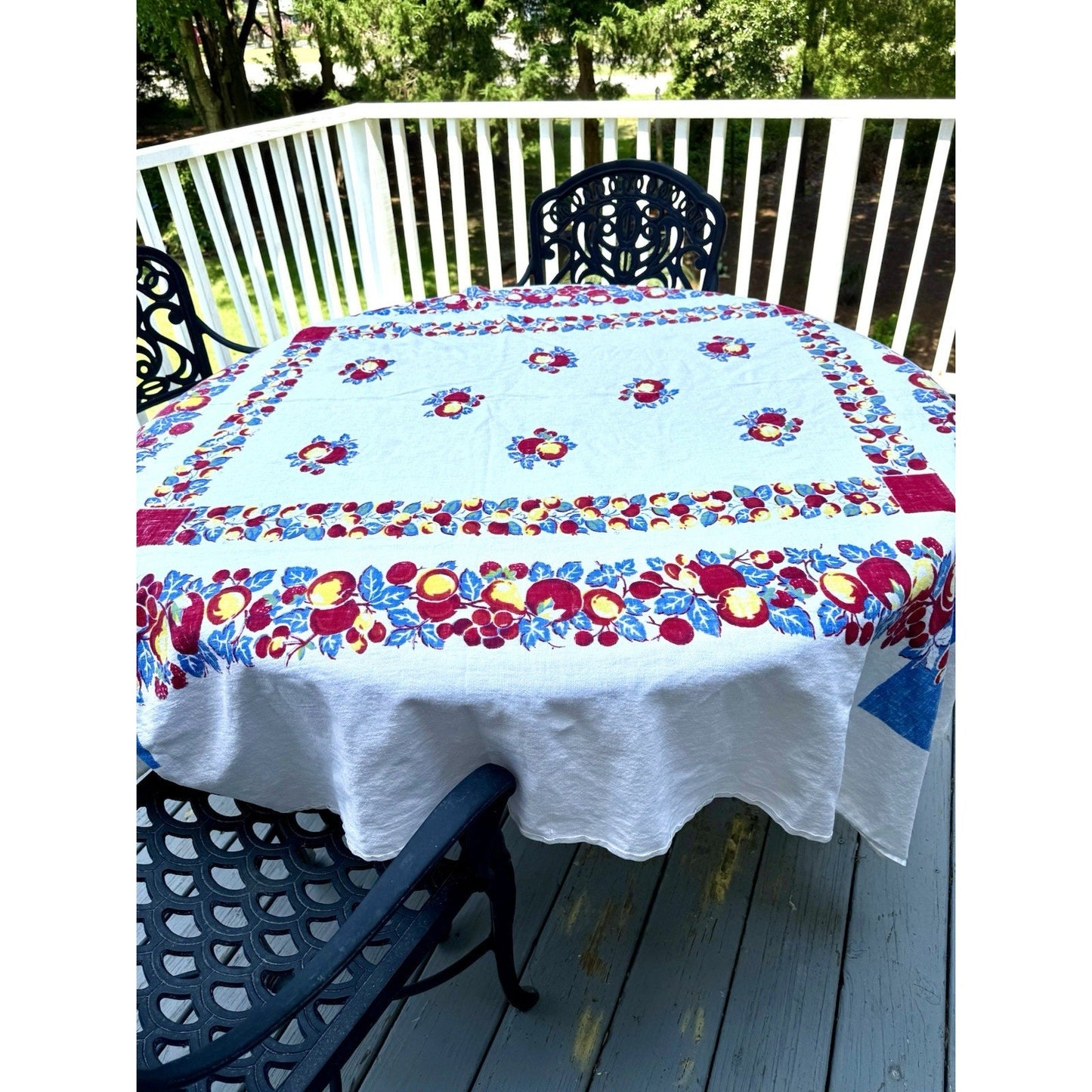 VINTAGE cotton floral cottage French Country Tablecloth Textile (66 x 74) Paris
