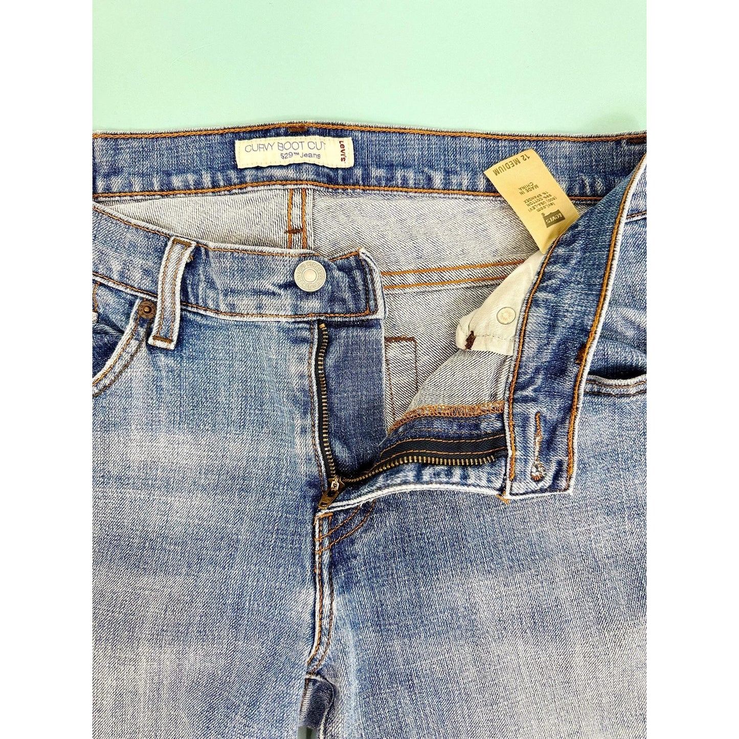 Authentic LEVI's Vintage Bootcut 529 Women's jeans