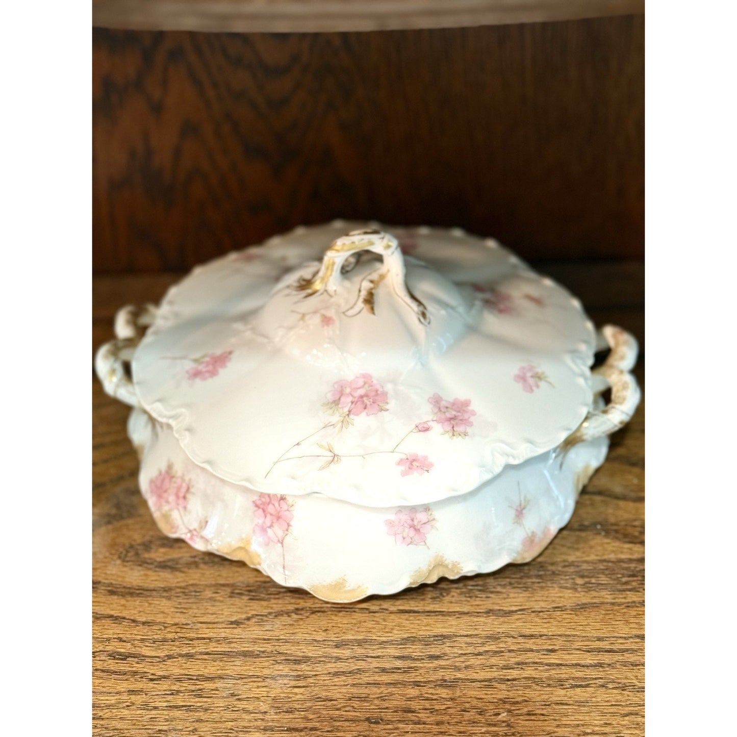 Haviland &Co M&G Limoges pink floral and gold covered bowl