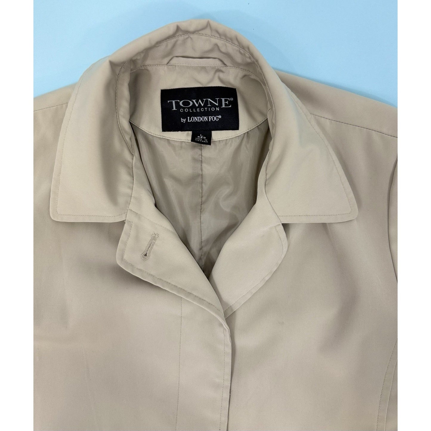 Vintage Towne by London Fog, Women's, Size L Trench Coat, Beige Button Up Jacket