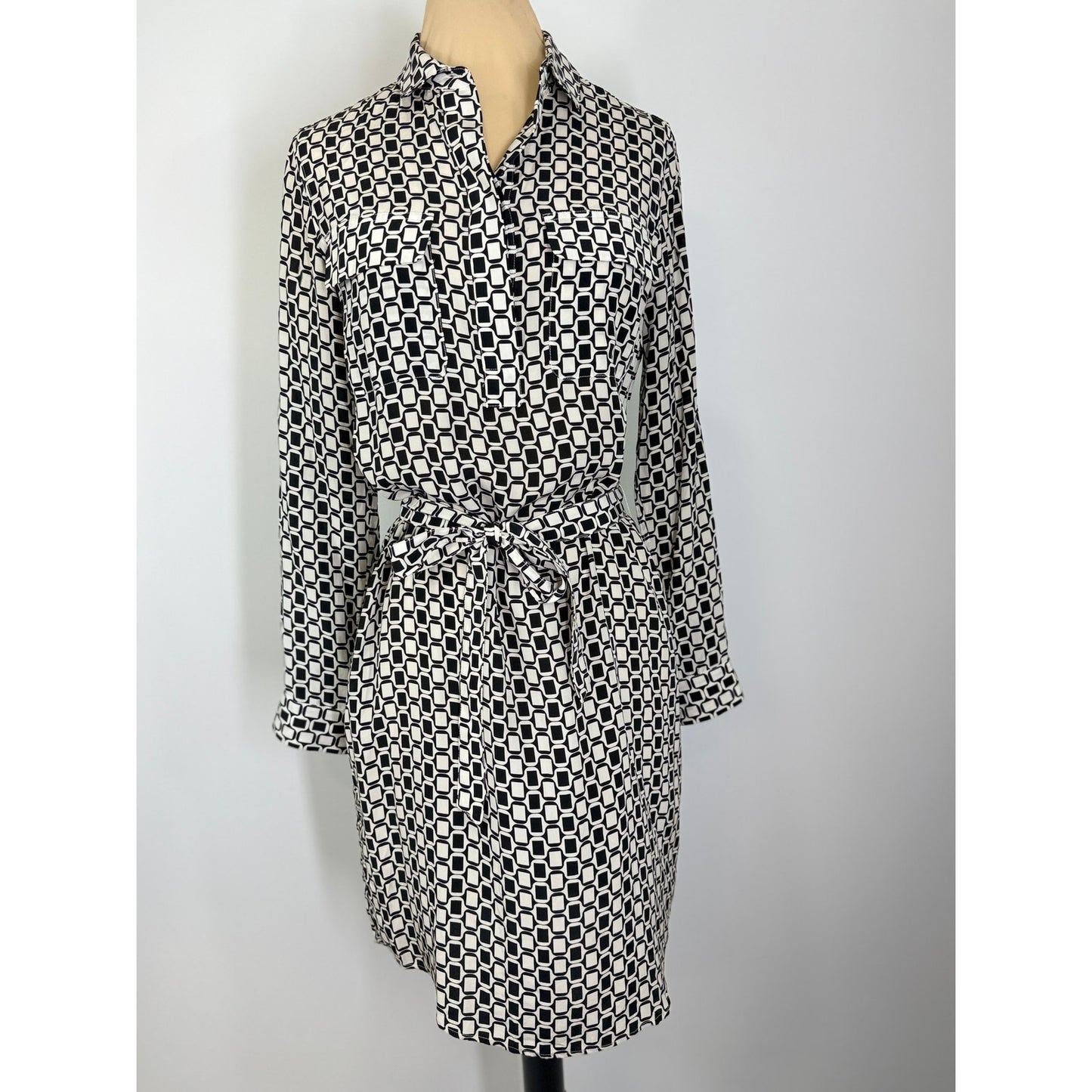 JMclaughlin 100% Silk black and white dress -S