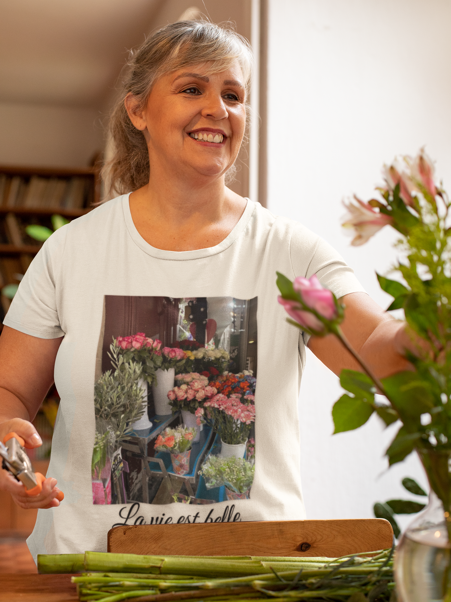 Parisian Flower Market T , Floral Motivational T-Shirt for Nature Lovers, Eco-Friendly Tee, Gift for Travel Enthusiasts, Perfect for Spring, Casual Wear, La [...]