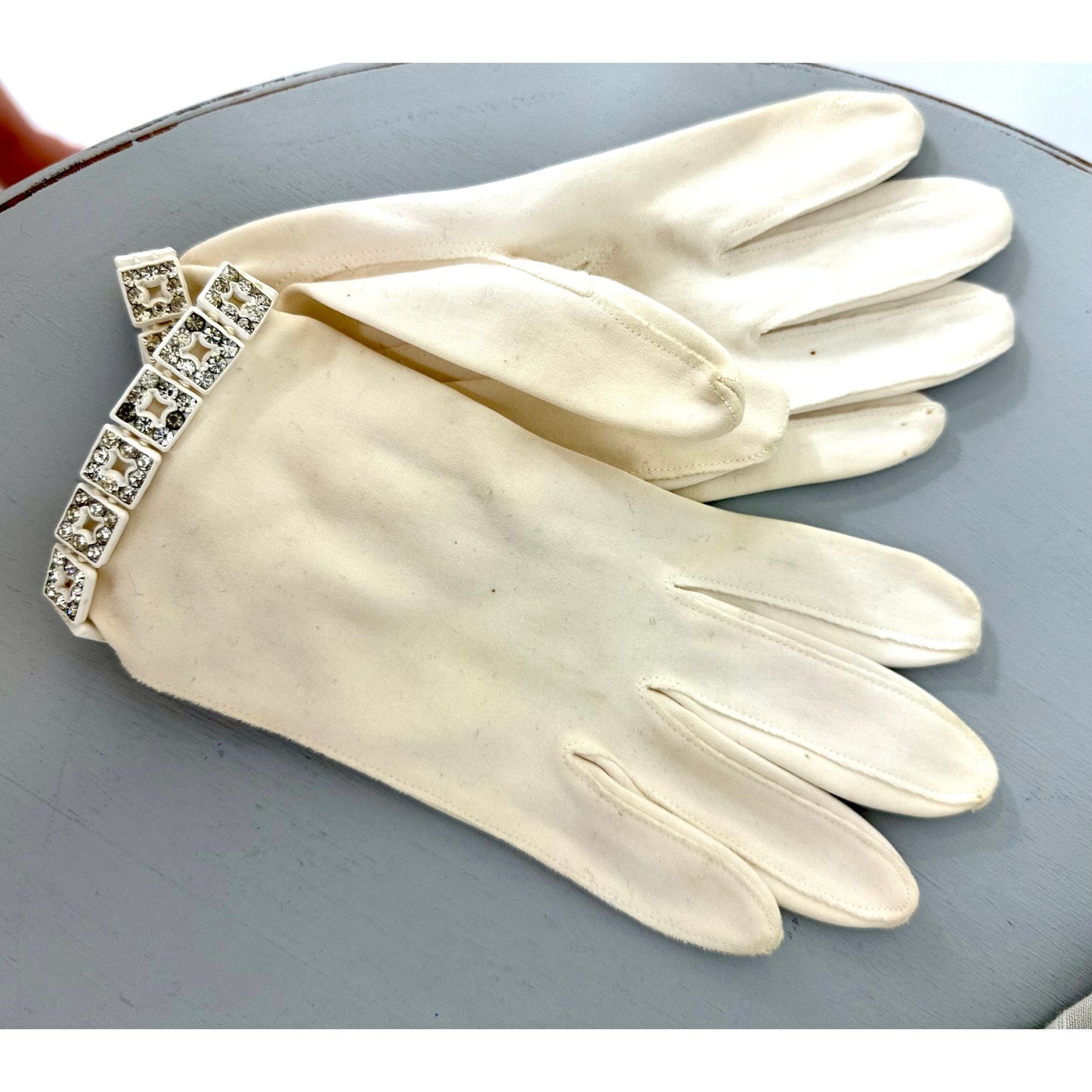 Vintage off white and rhinestone gloves