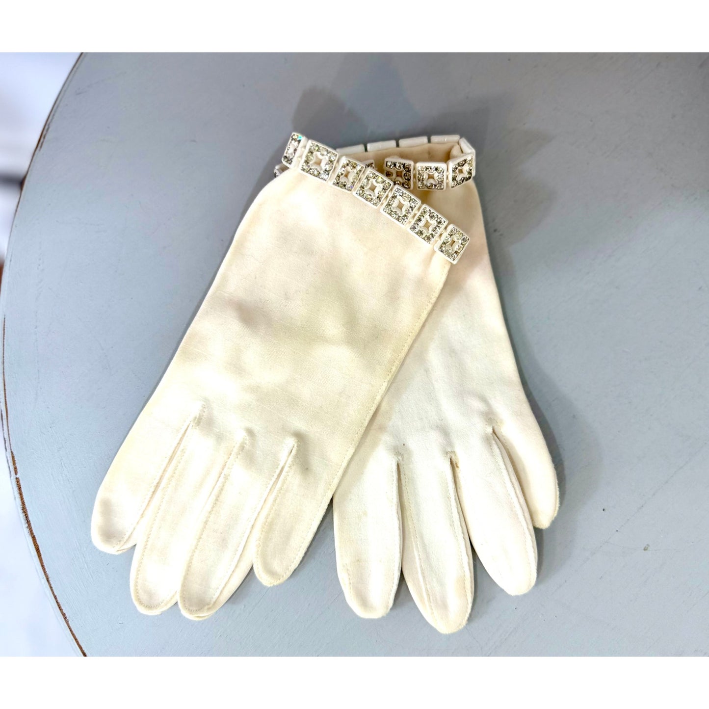 Vintage off white and rhinestone gloves