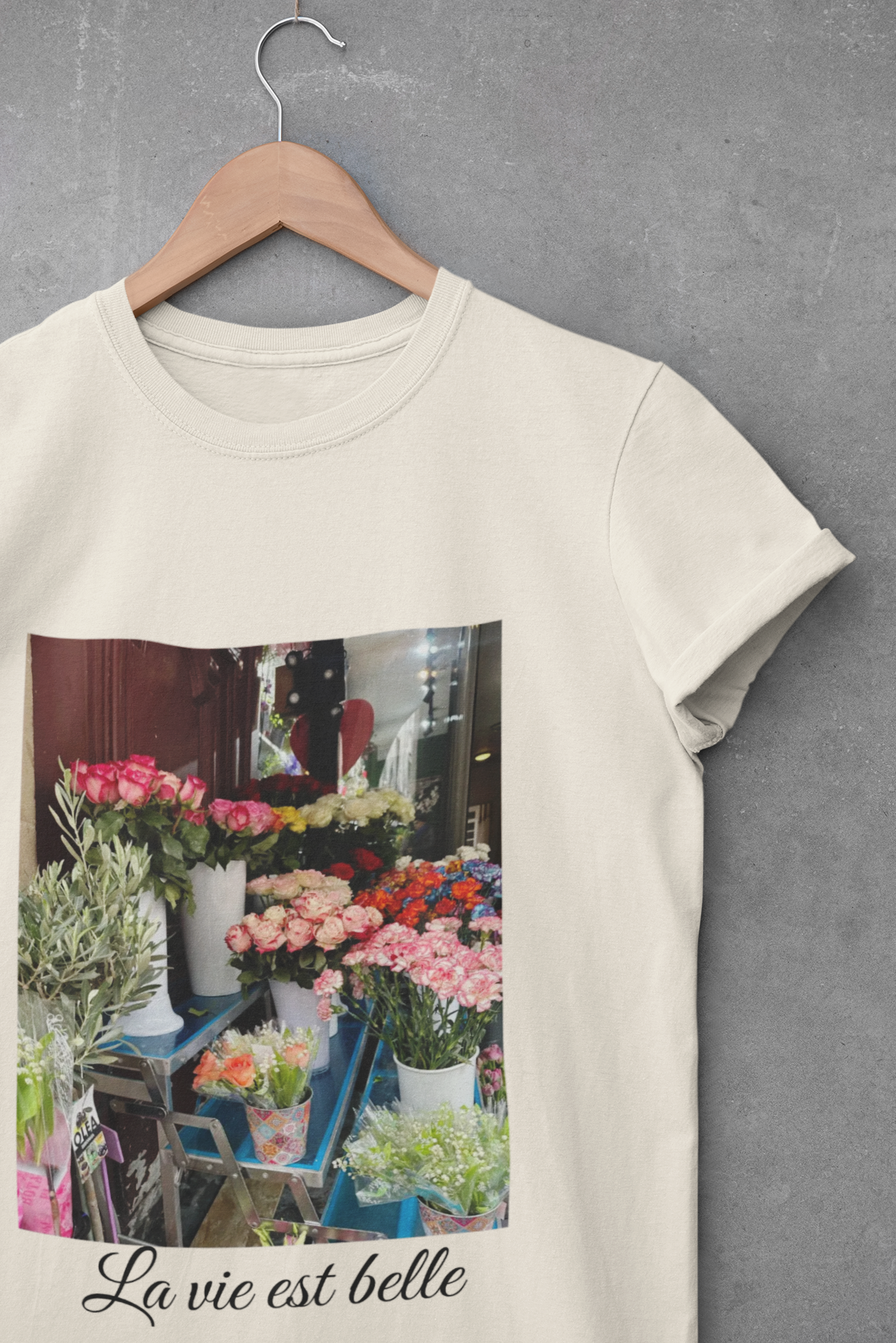 Parisian Flower Market T , Floral Motivational T-Shirt for Nature Lovers, Eco-Friendly Tee, Gift for Travel Enthusiasts, Perfect for Spring, Casual Wear, La [...]